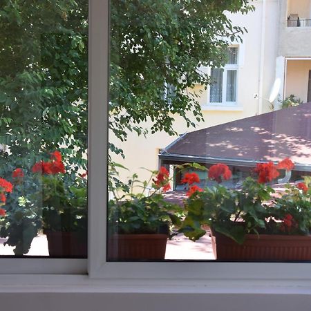 Нестандартно Бутиково Студио За Двама Романтика Βάρνα Εξωτερικό φωτογραφία